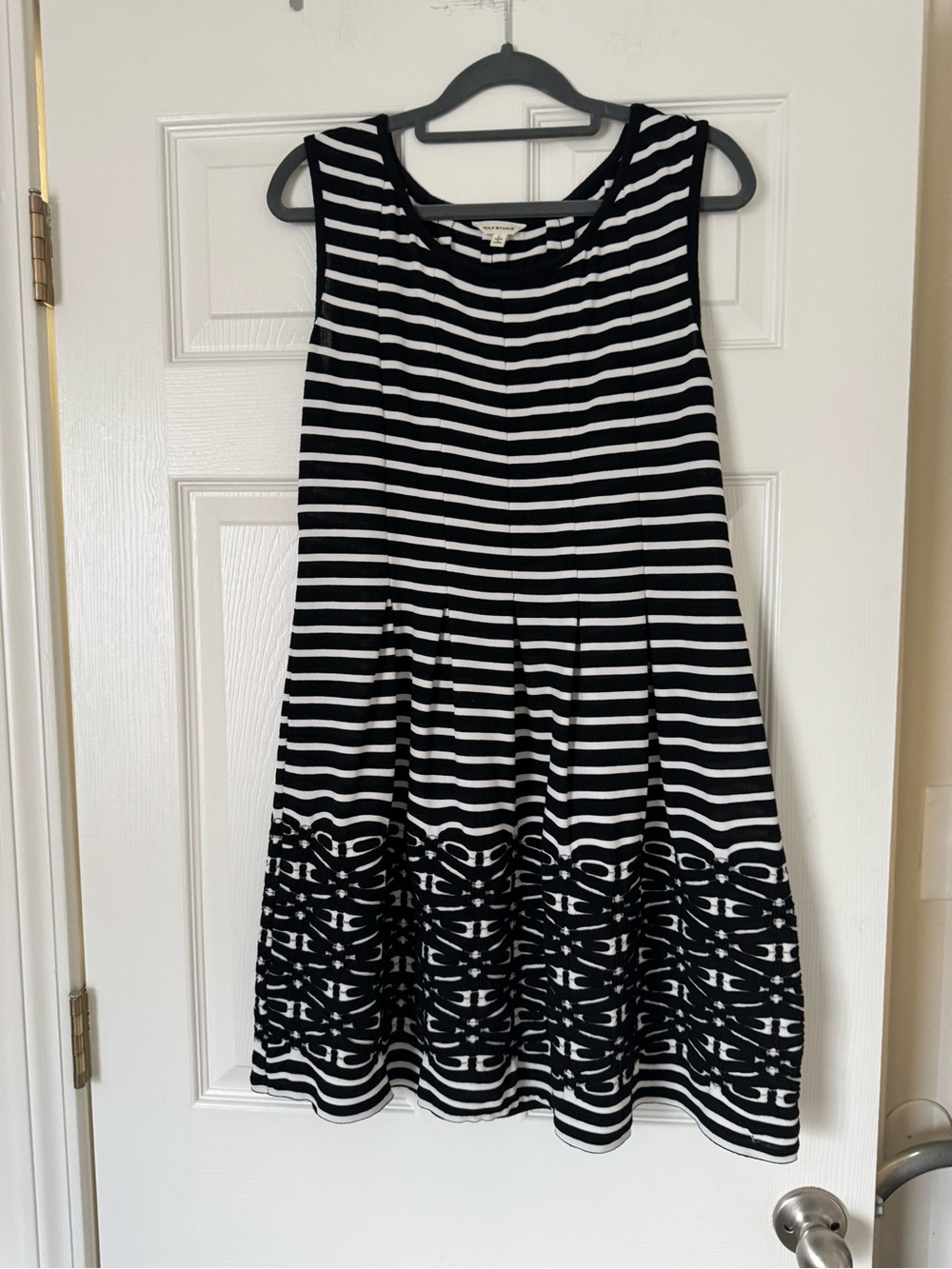 Max Studio Black and White Striped Midi Dress w Patterned Hem Sz L